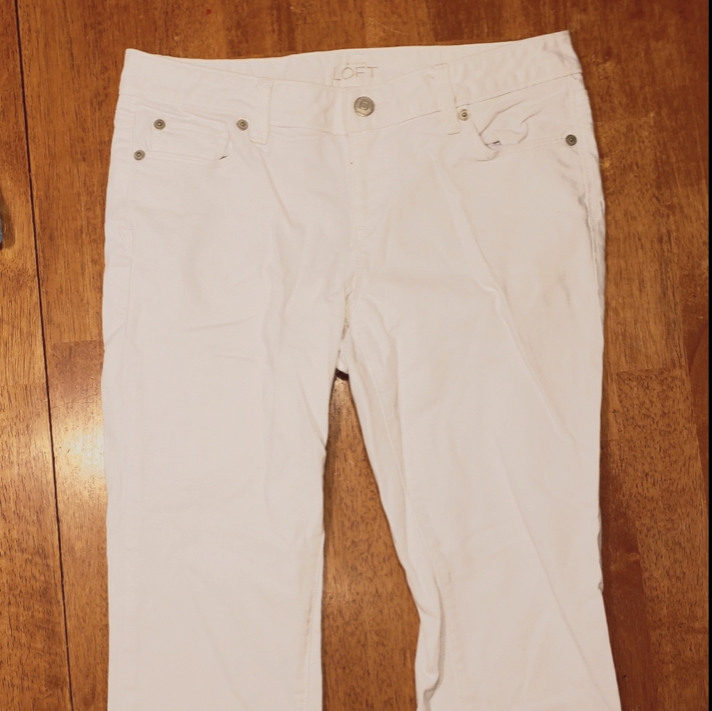 Classic white jeans ~ wardrobe staple!